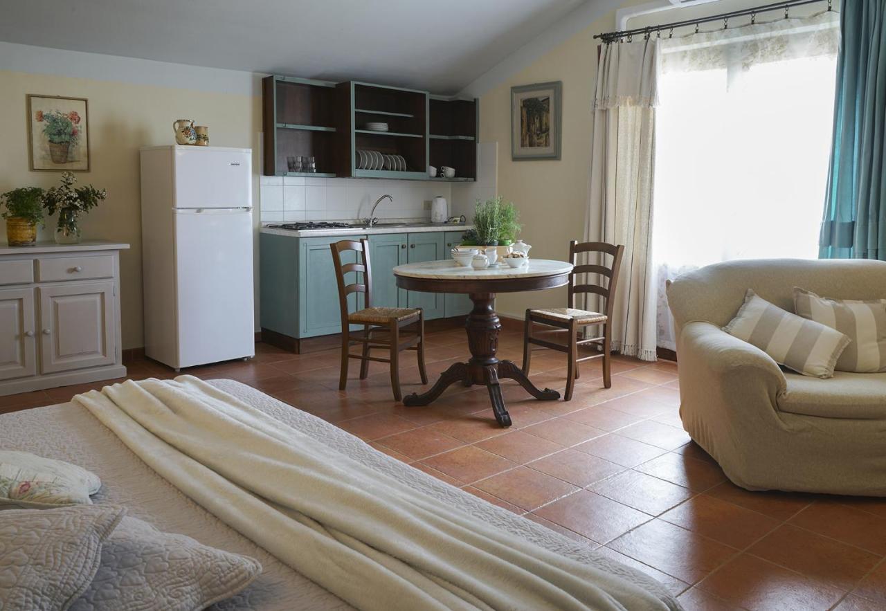 Locanda Degli Alberi Sassetta Bagian luar foto