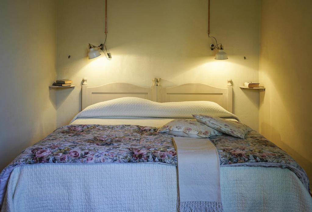 Locanda Degli Alberi Sassetta Bagian luar foto