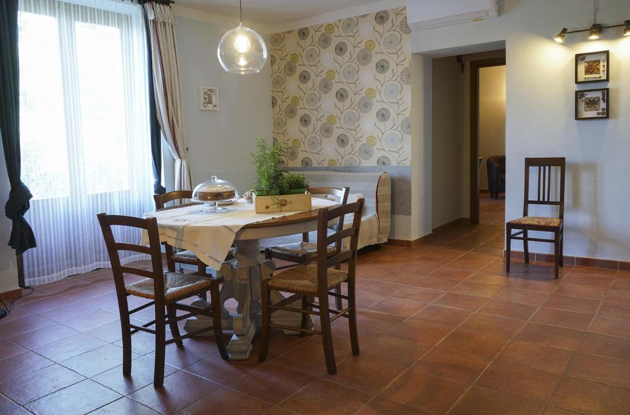 Locanda Degli Alberi Sassetta Bagian luar foto