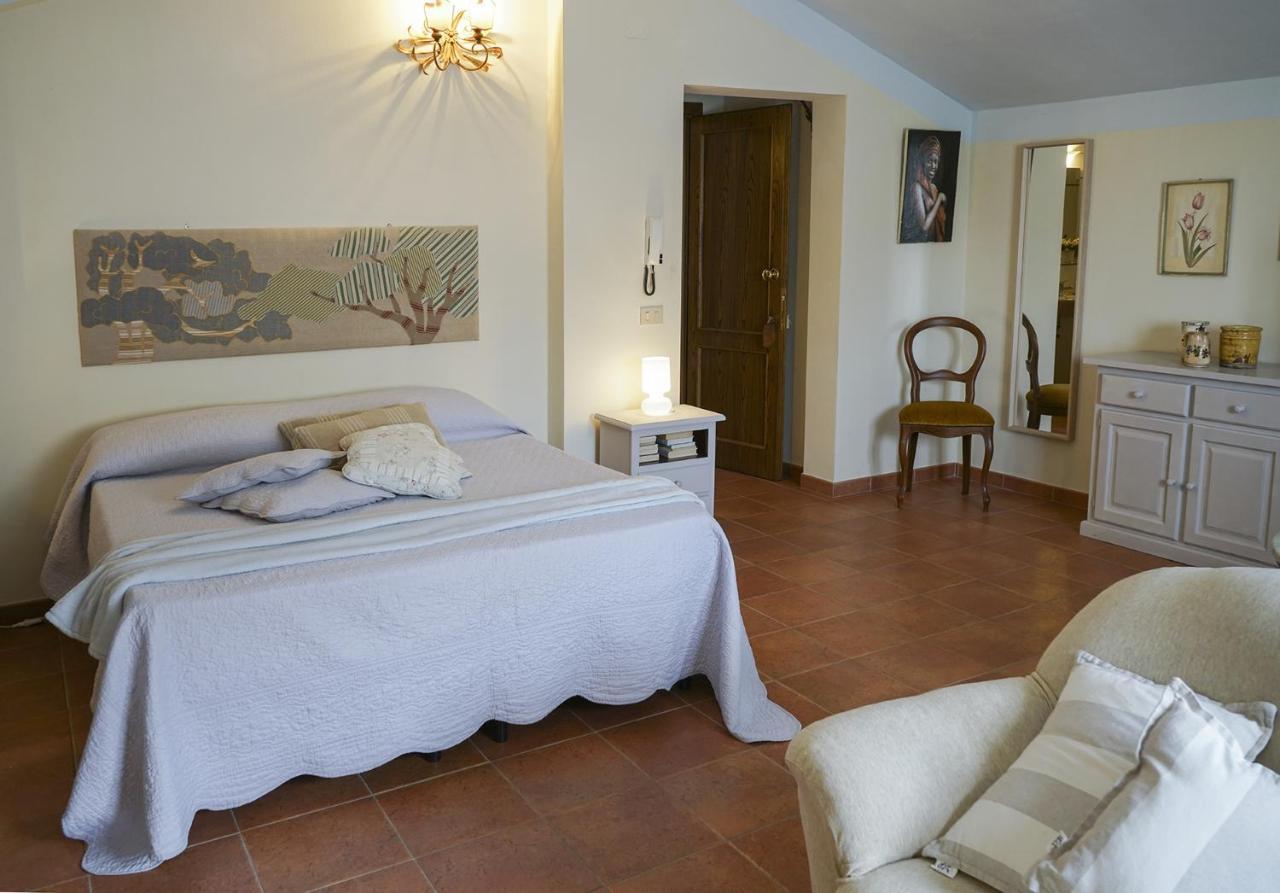 Locanda Degli Alberi Sassetta Bagian luar foto
