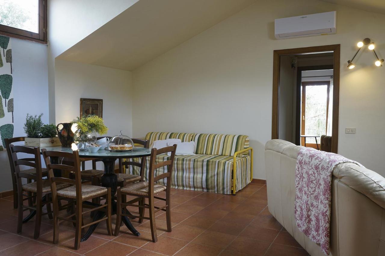 Locanda Degli Alberi Sassetta Bagian luar foto