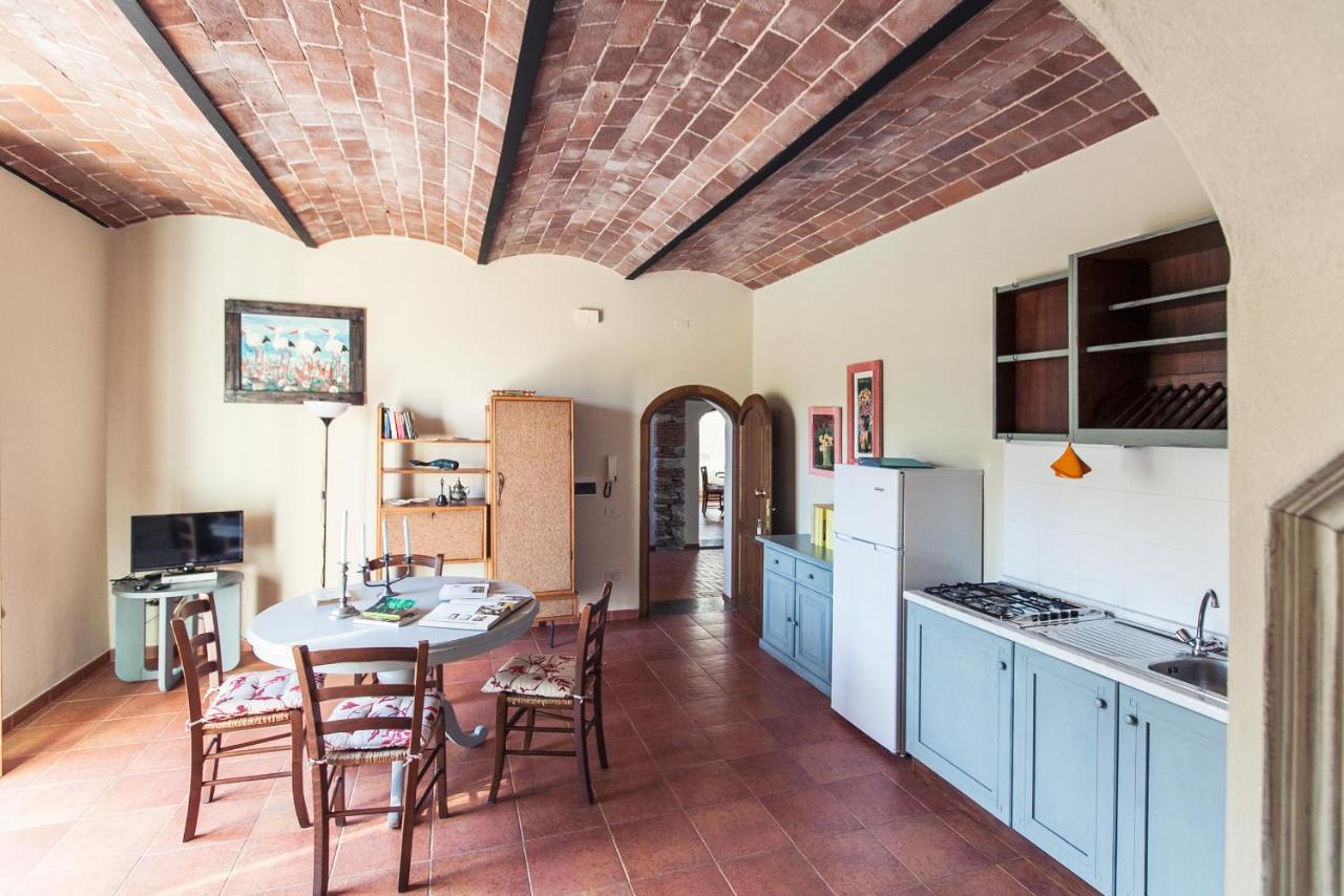 Locanda Degli Alberi Sassetta Bagian luar foto