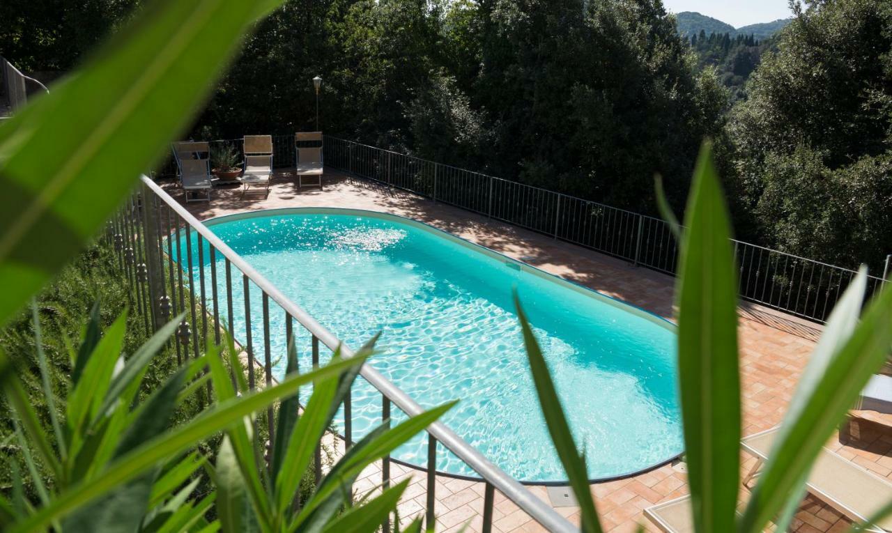Locanda Degli Alberi Sassetta Bagian luar foto